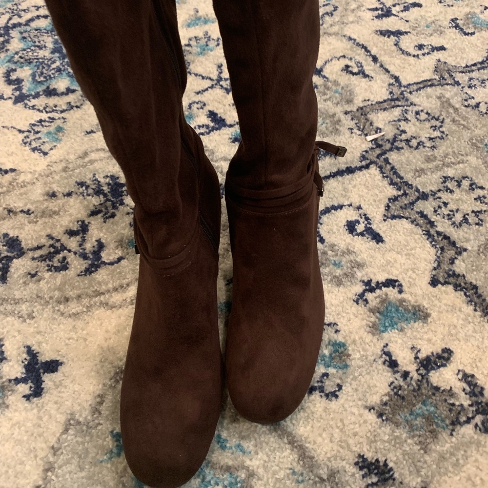 NWT Brown Suede Boots - Picture 5 of 7